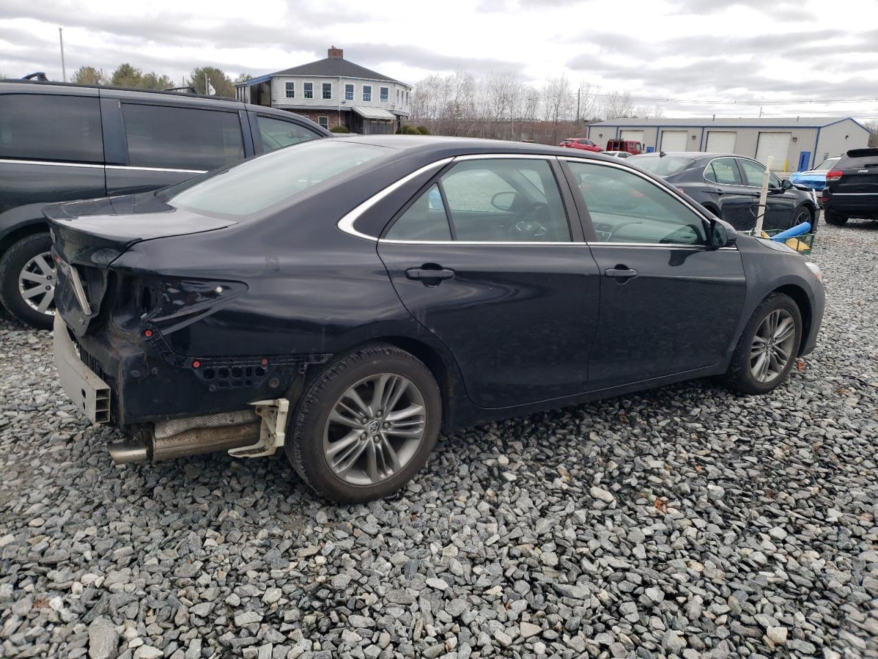 2015 TOYOTA CAMRY LE - Фото 3