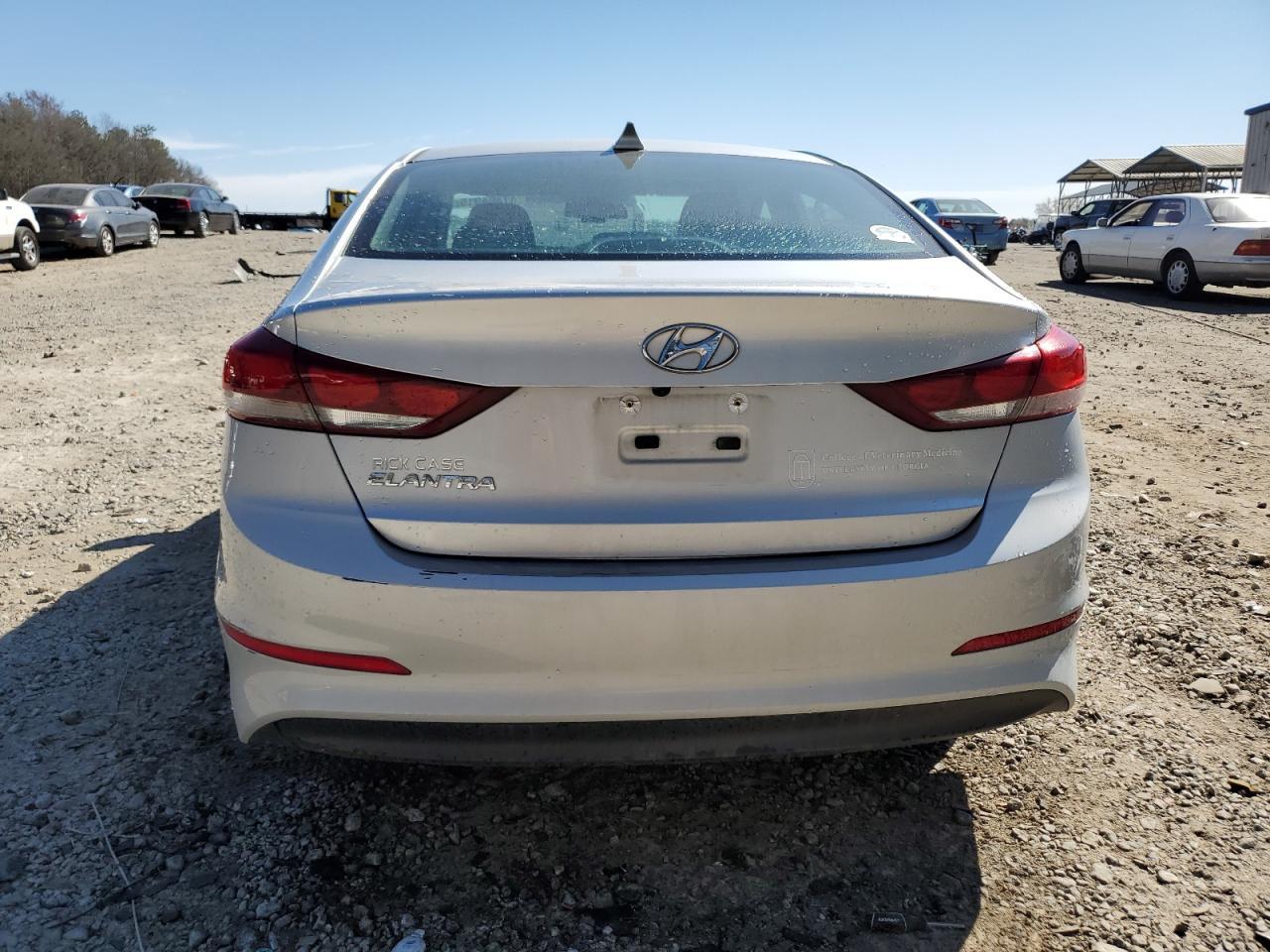 2018 HYUNDAI ELANTRA SE - Image 6