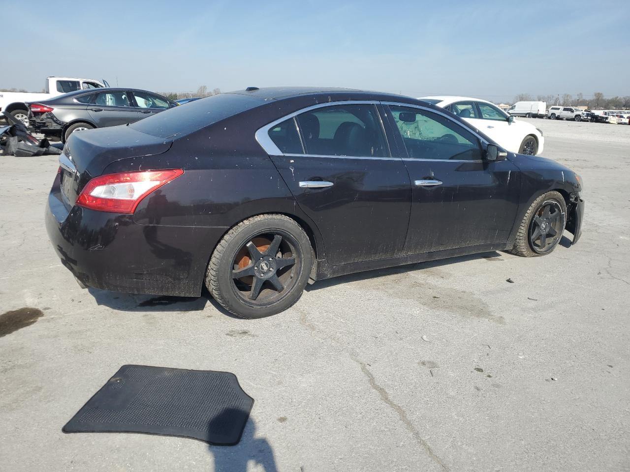 2011 NISSAN MAXIMA S - Image 3