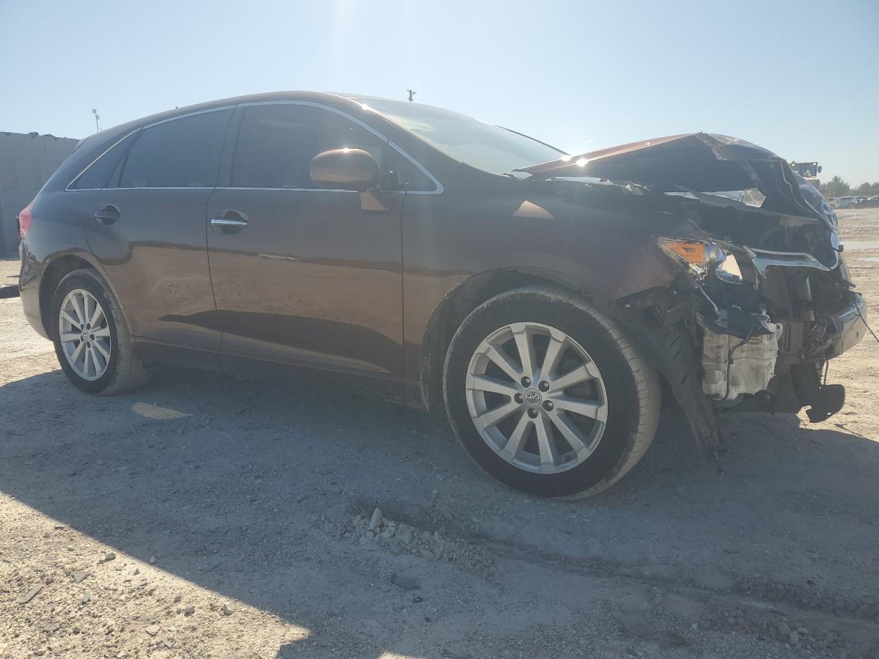 2011 TOYOTA VENZA - Фото 4