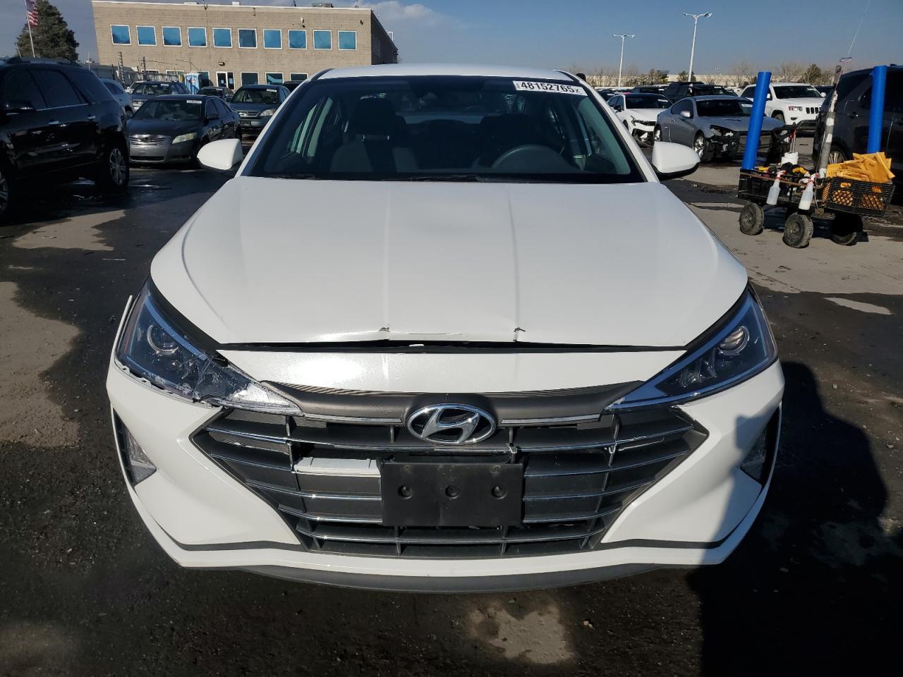 2019 HYUNDAI ELANTRA SE - Фото 5