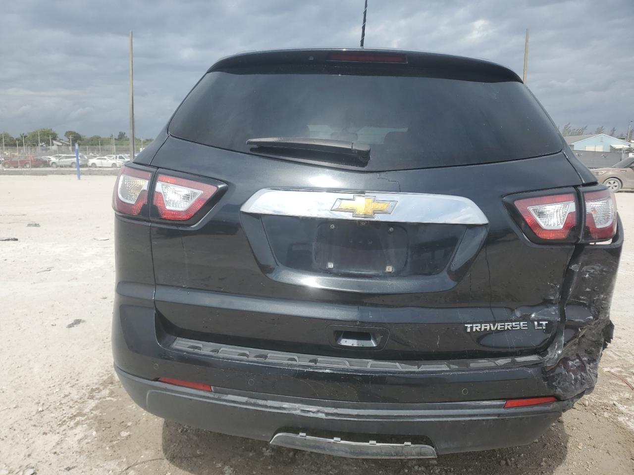 2015 CHEVROLET TRAVERSE L - Фото 6
