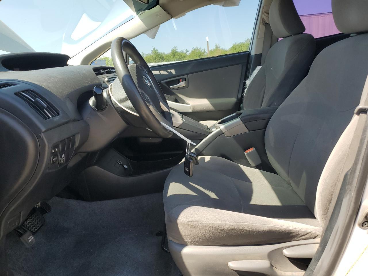 2015 TOYOTA PRIUS - Фото 7