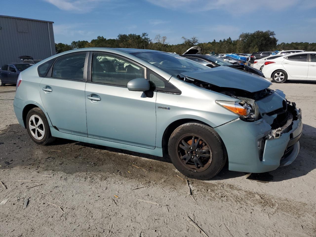 2015 TOYOTA PRIUS - Image 4