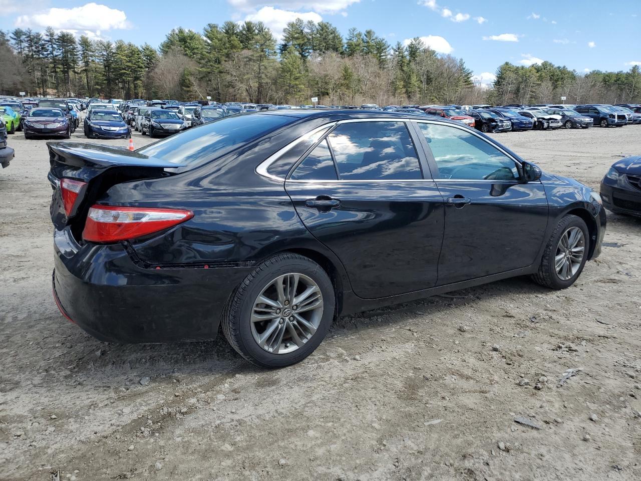 2016 TOYOTA CAMRY LE - Image 3