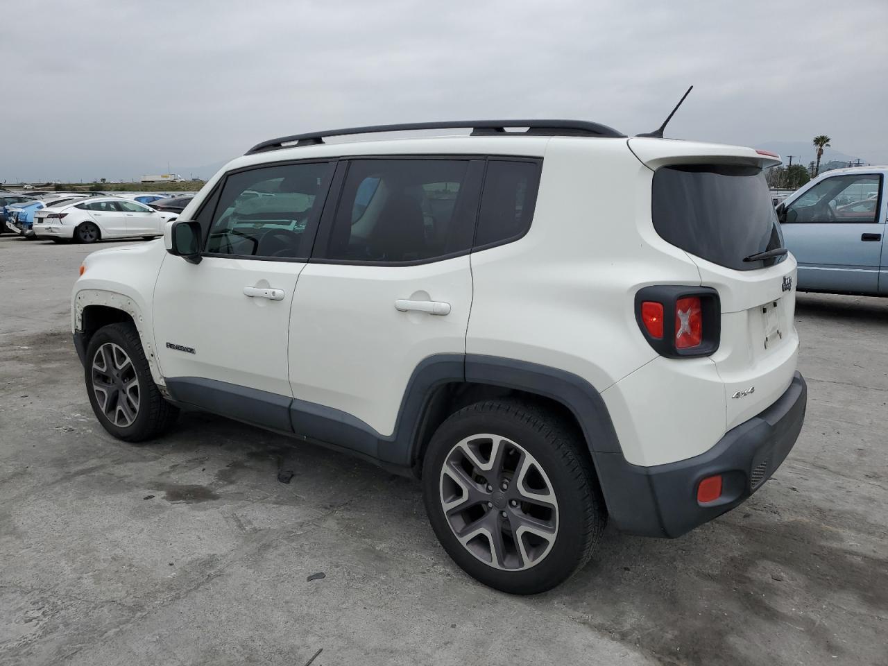 2016 JEEP RENEGADE L - Фото 2