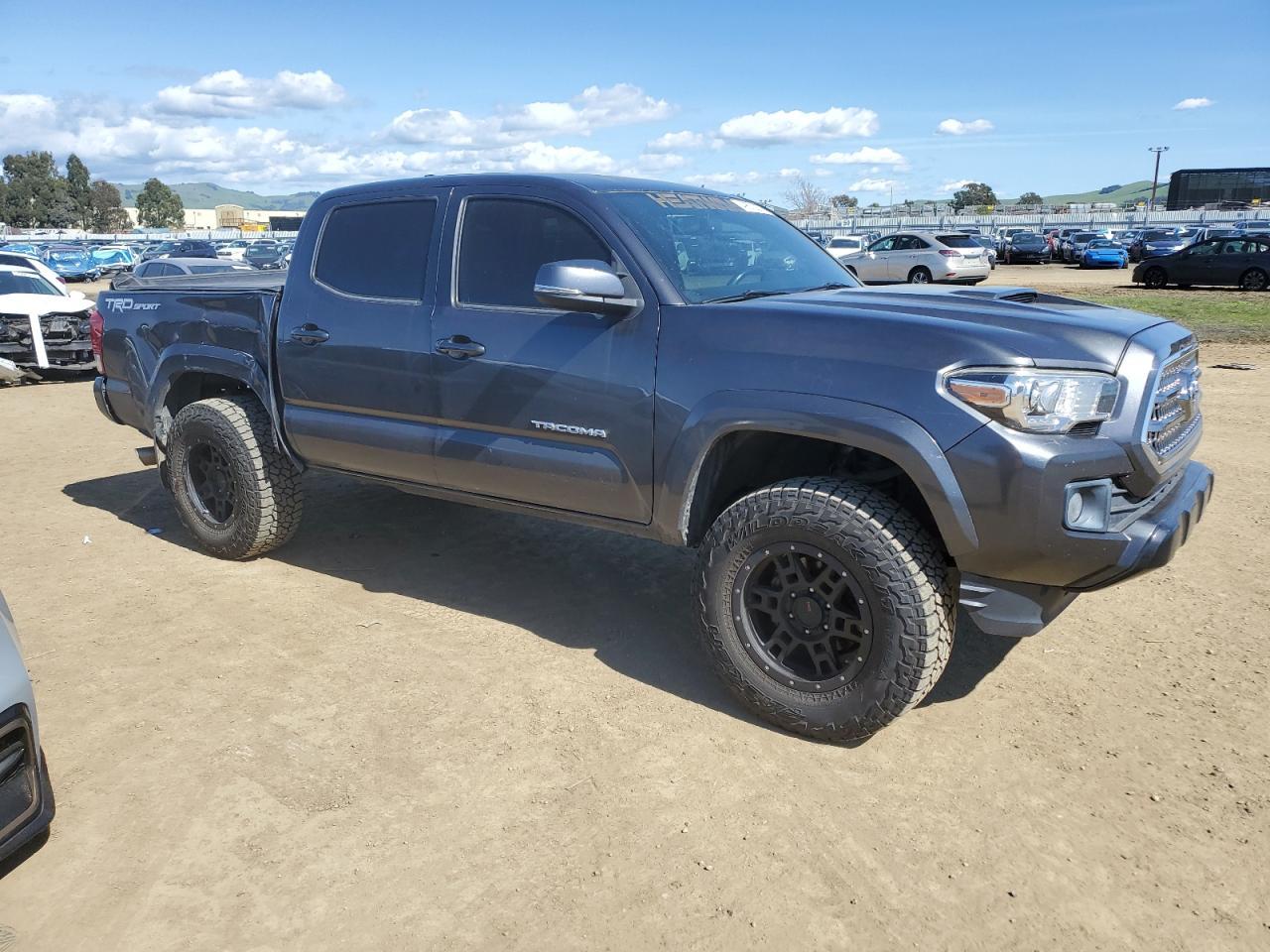 2017 TOYOTA TACOMA DOU - Фото 4