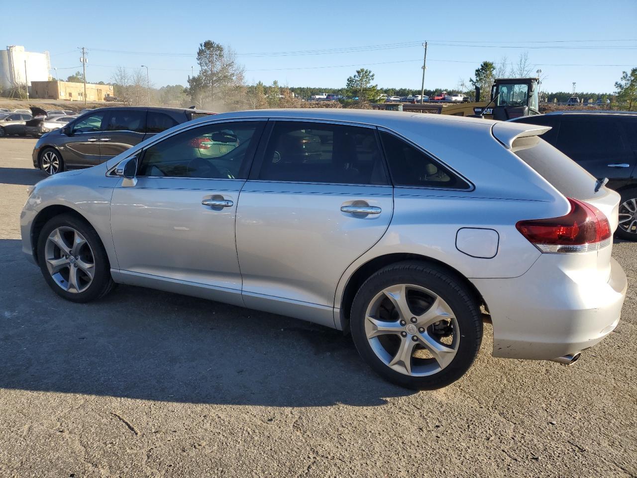2013 TOYOTA VENZA LE - Фото 2