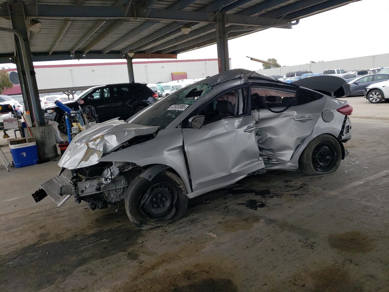 2018 HYUNDAI ELANTRA SE