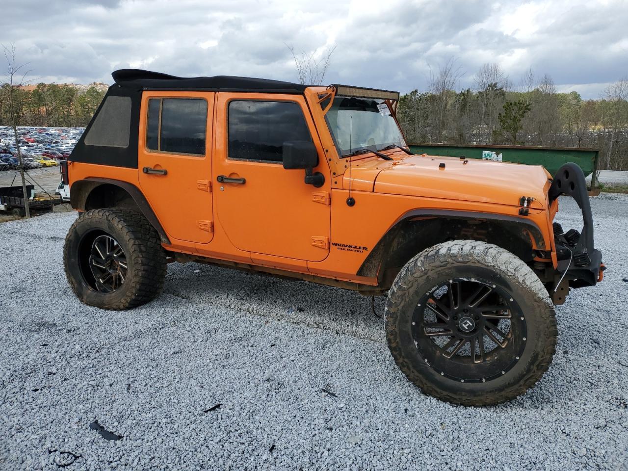 2012 JEEP WRANGLER U - Image 4