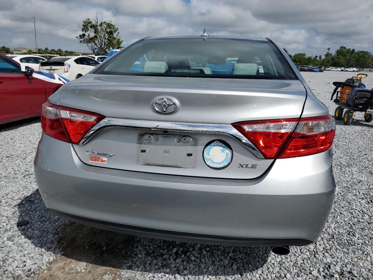 2017 TOYOTA CAMRY LE - Image 6