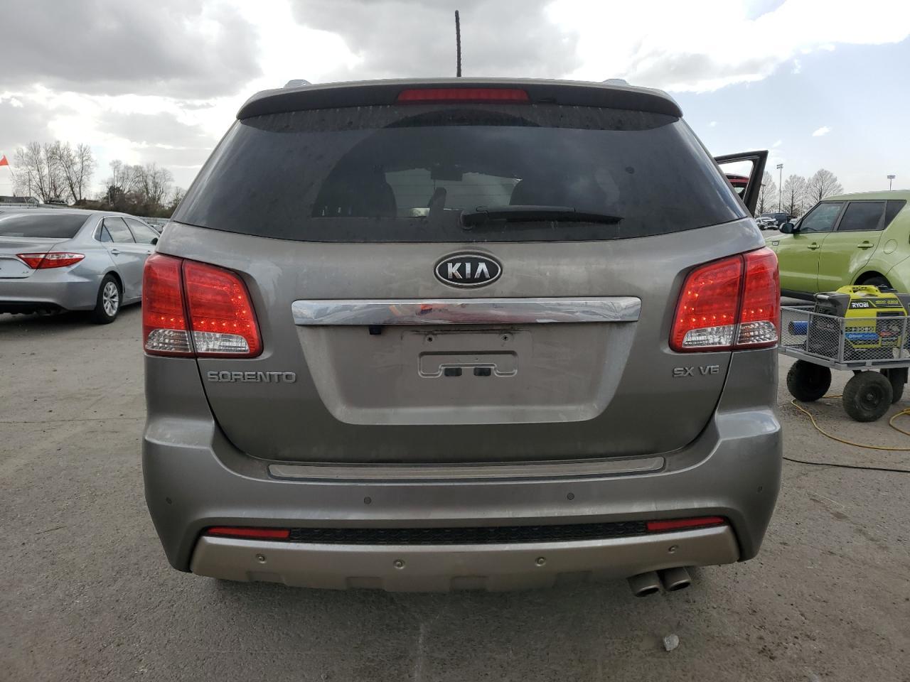 2012 KIA SORENTO SX - Image 6