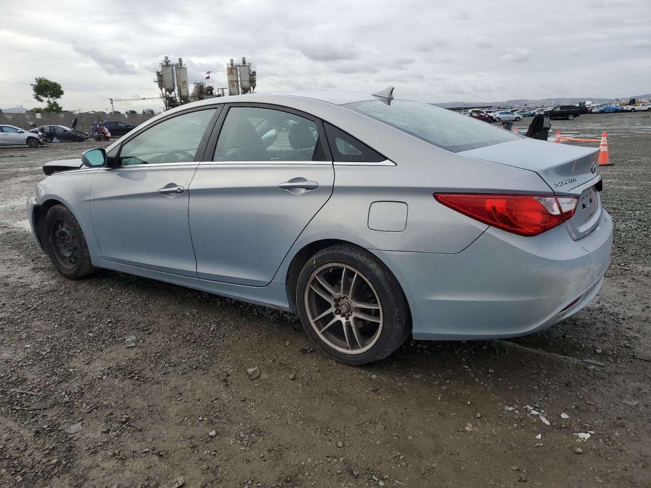 2011 HYUNDAI SONATA GLS - Image 2