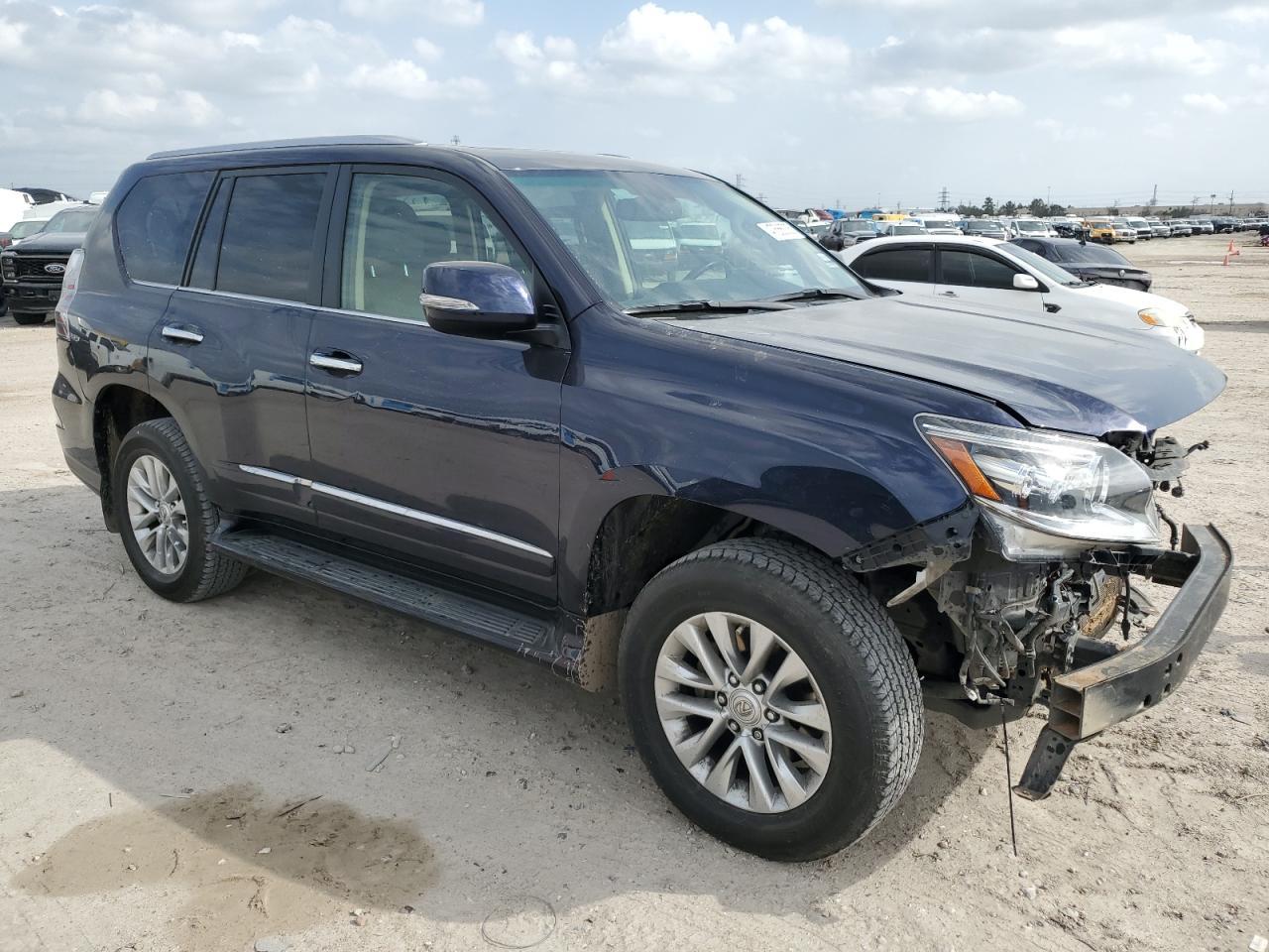2017 LEXUS GX 460 - Image 4