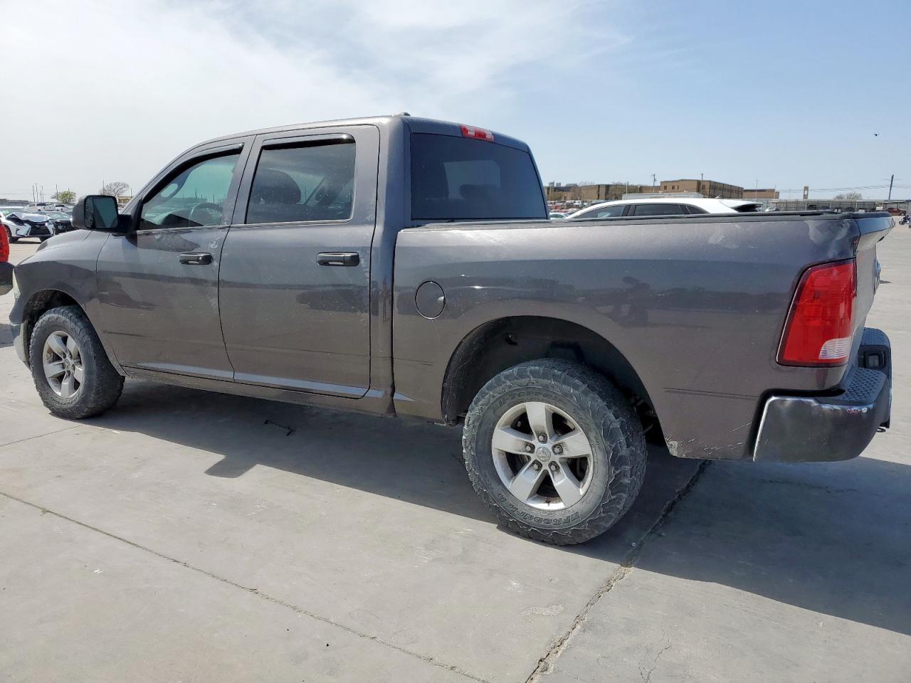 2015 RAM 1500 ST - Image 2