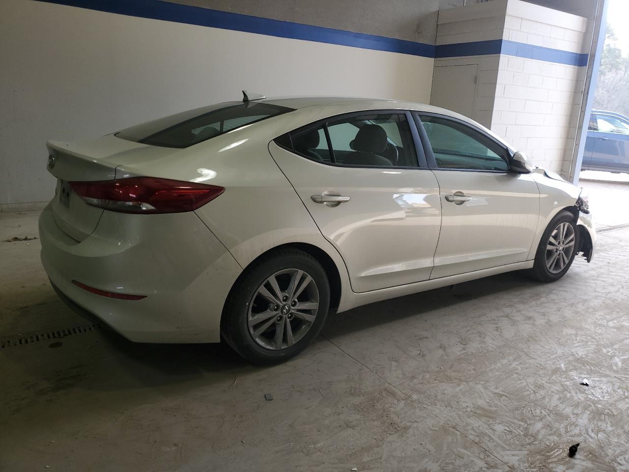 2017 HYUNDAI ELANTRA SE - Фото 3