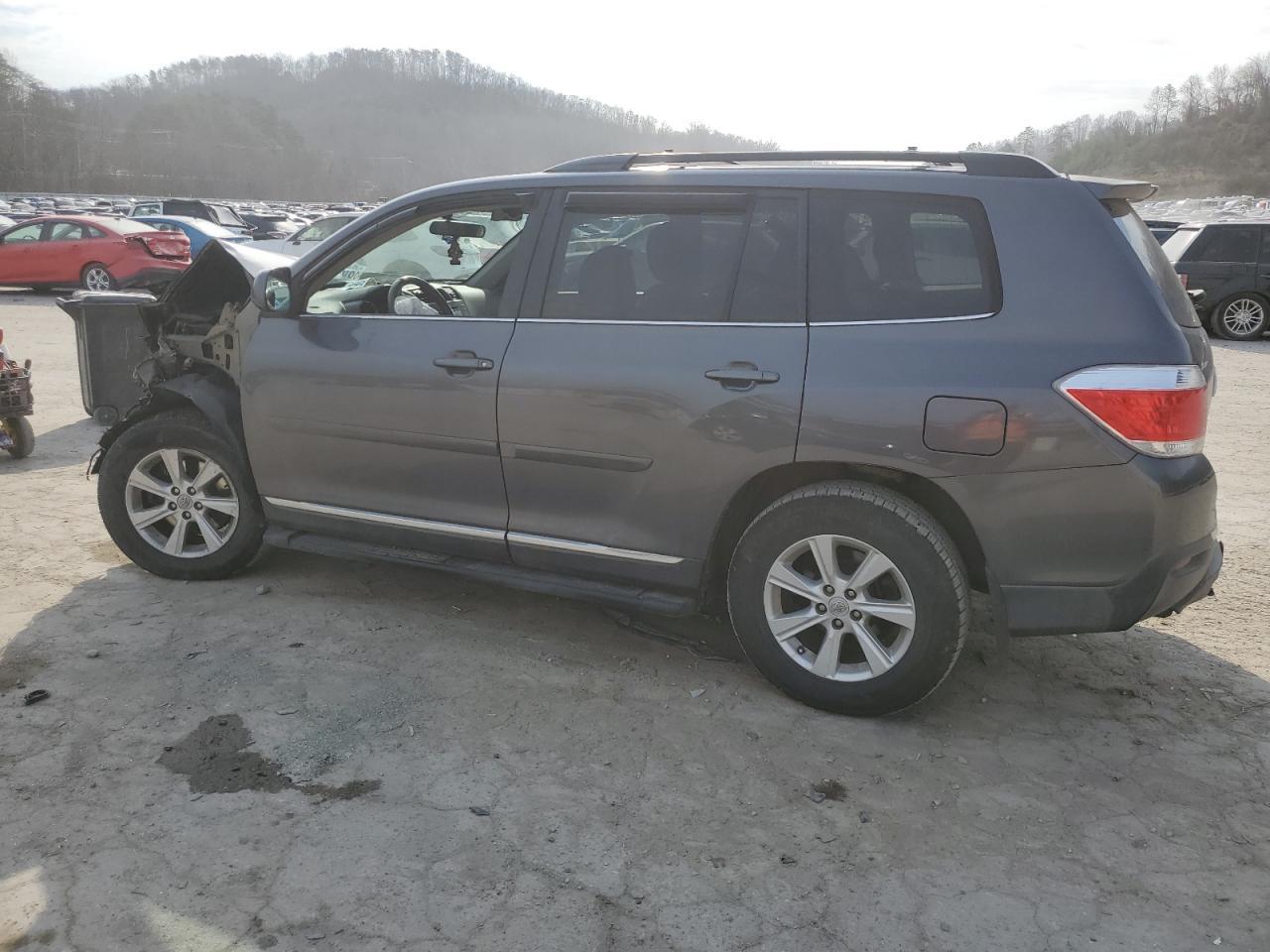 2011 TOYOTA HIGHLANDER - Фото 2