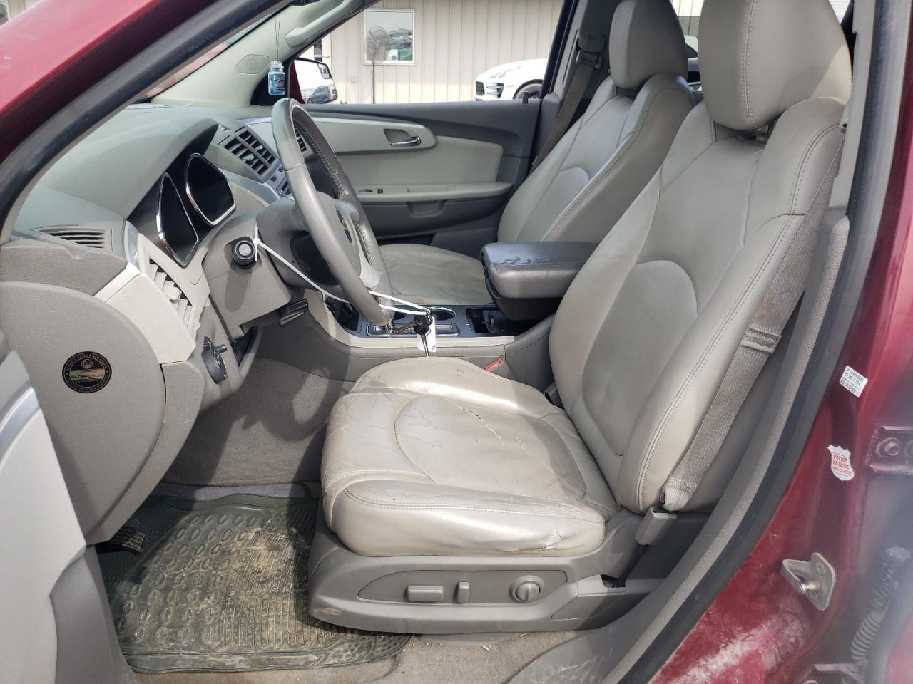 2011 CHEVROLET TRAVERSE L - Image 7
