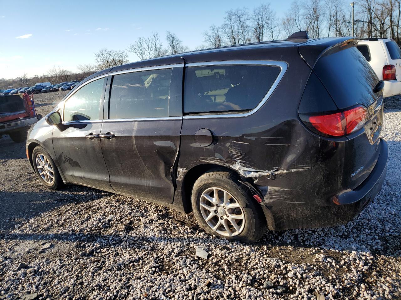 2017 CHRYSLER PACIFICA T - Image 2