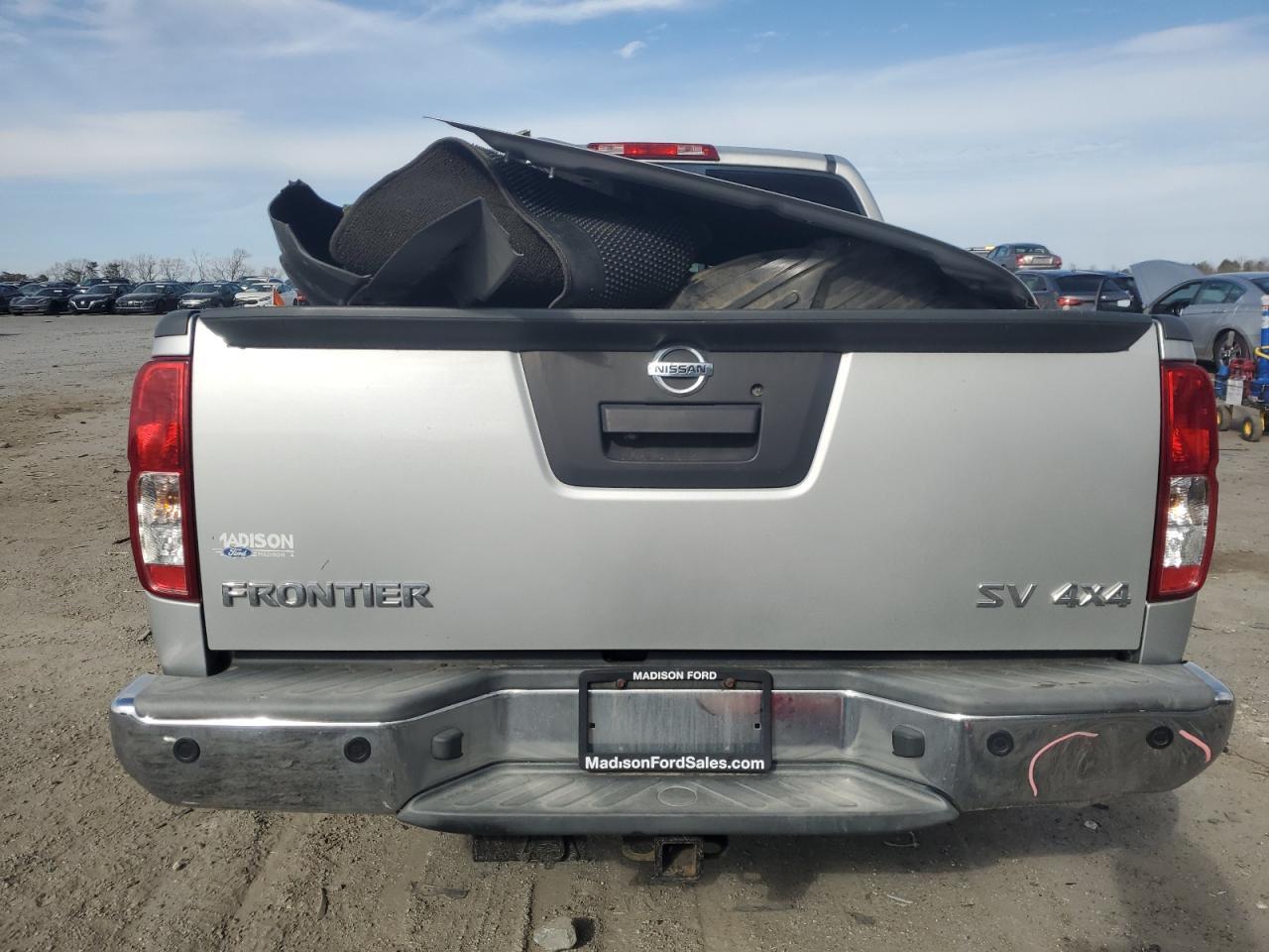 2017 NISSAN FRONTIER S - Фото 6