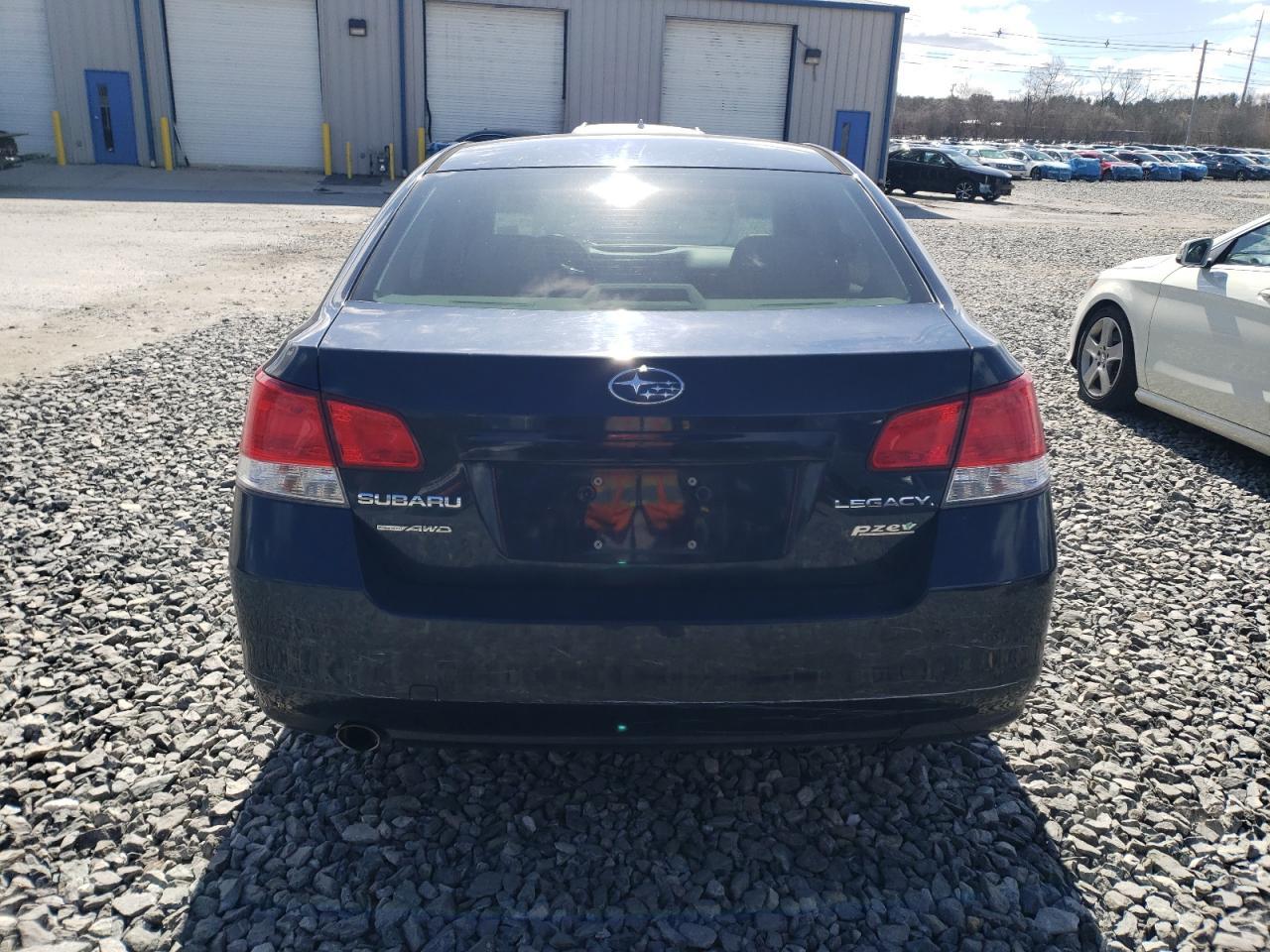 2012 SUBARU LEGACY 2.5 - Image 6