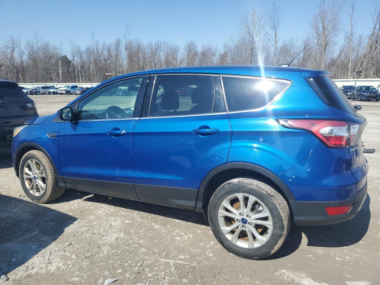 2017 FORD ESCAPE SE - Фото 2