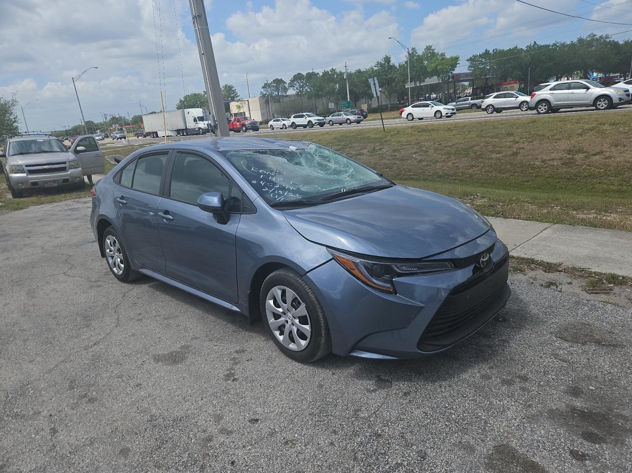 2025 TOYOTA COROLLA LE