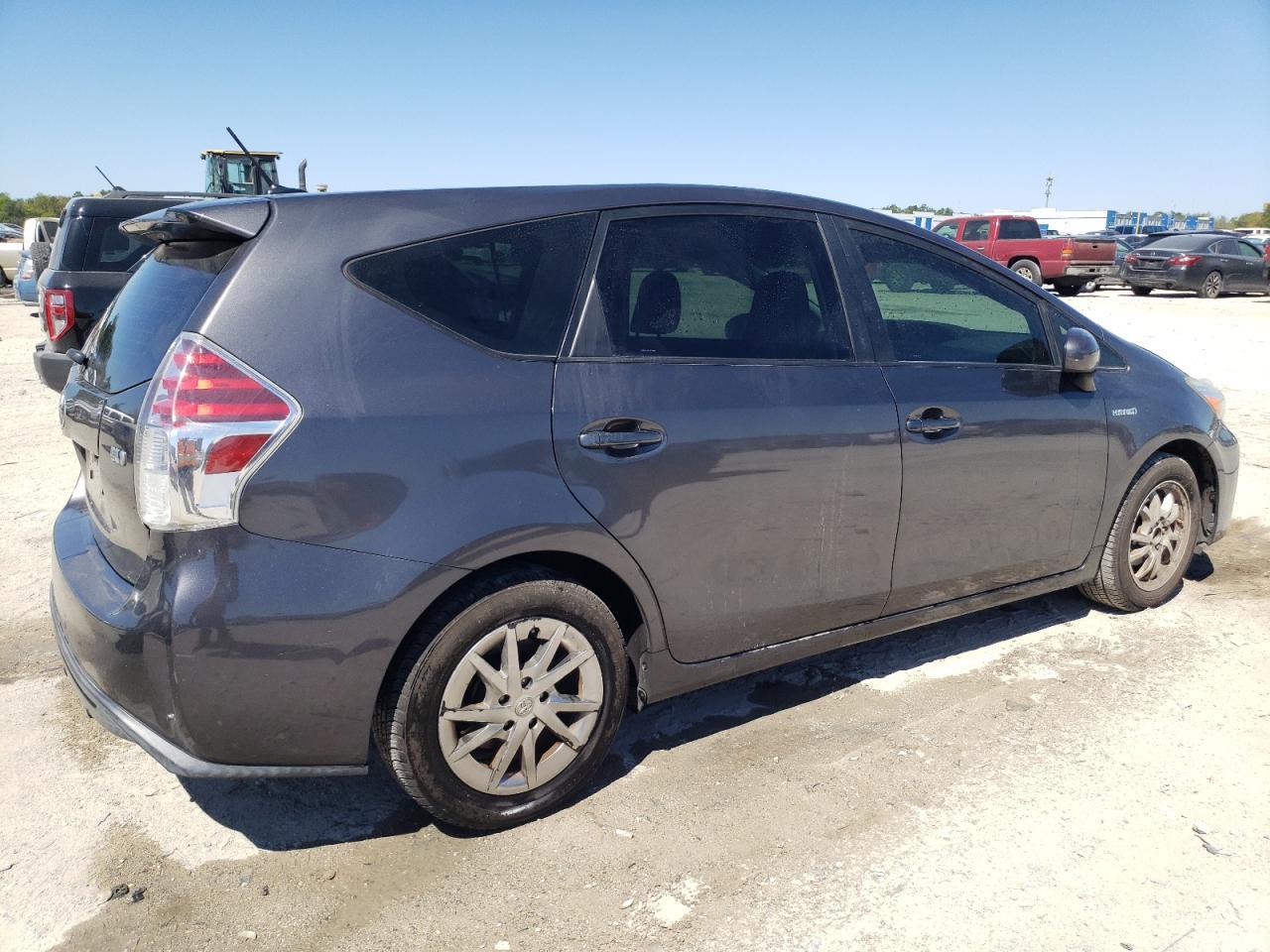 2015 TOYOTA PRIUS V - Image 3