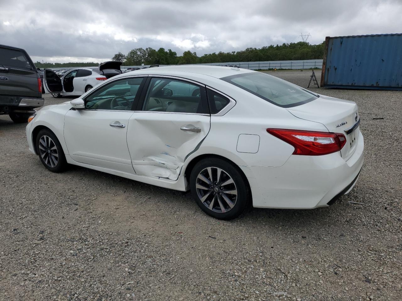 2017 NISSAN ALTIMA 2.5 - Фото 2