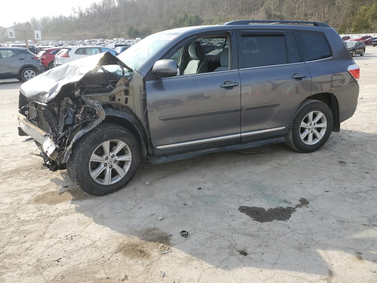 2011 TOYOTA HIGHLANDER