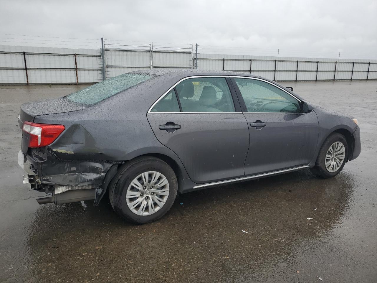2014 TOYOTA CAMRY L - Image 3