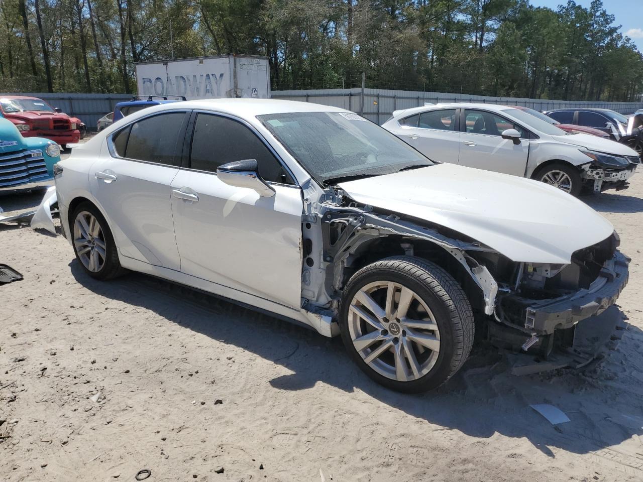 2021 LEXUS IS 300 - Фото 4