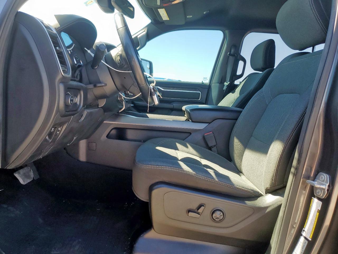 2019 RAM 1500 BIG H - Фото 7
