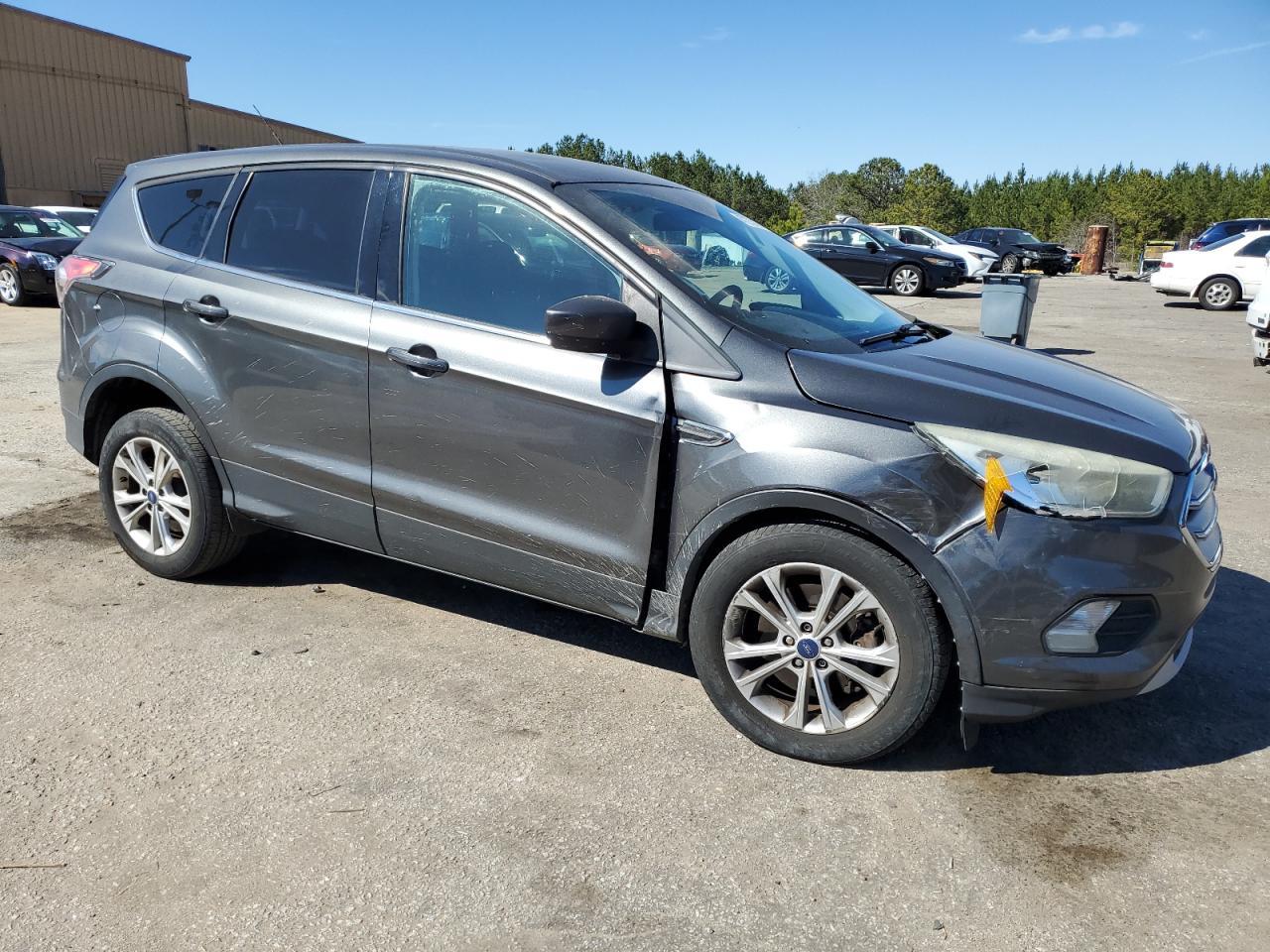 2017 FORD ESCAPE SE - Фото 4