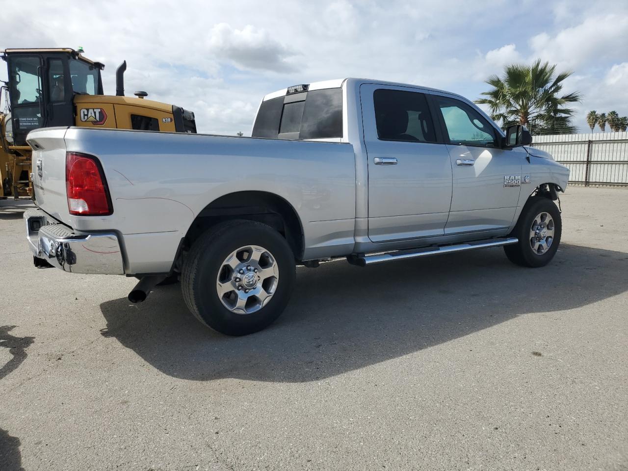 2017 RAM 2500 SLT - Image 3