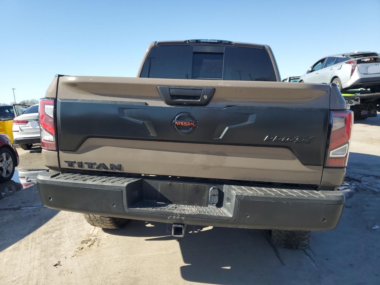 2021 NISSAN TITAN SV - Фото 6