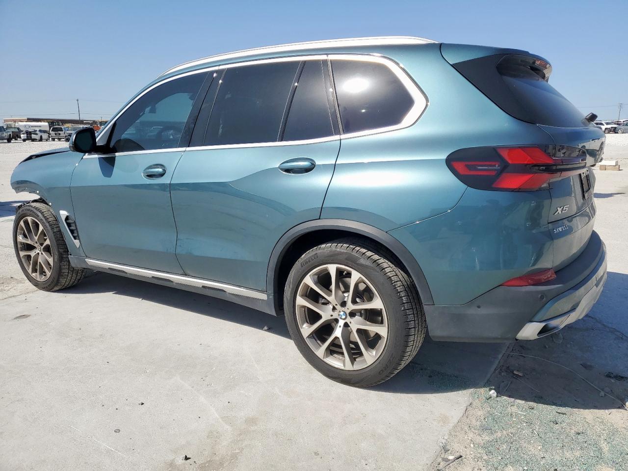 2025 BMW X5 SDRIVE - Фото 2