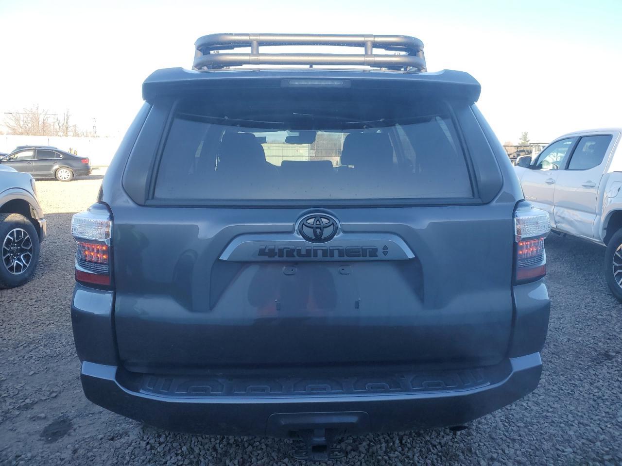 2022 TOYOTA 4RUNNER SR - Фото 6