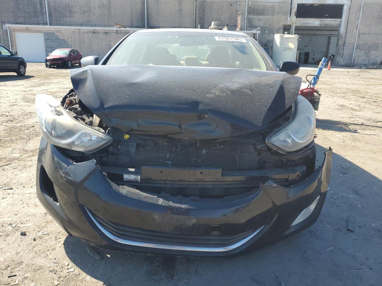 2013 HYUNDAI ELANTRA GL - Image 5
