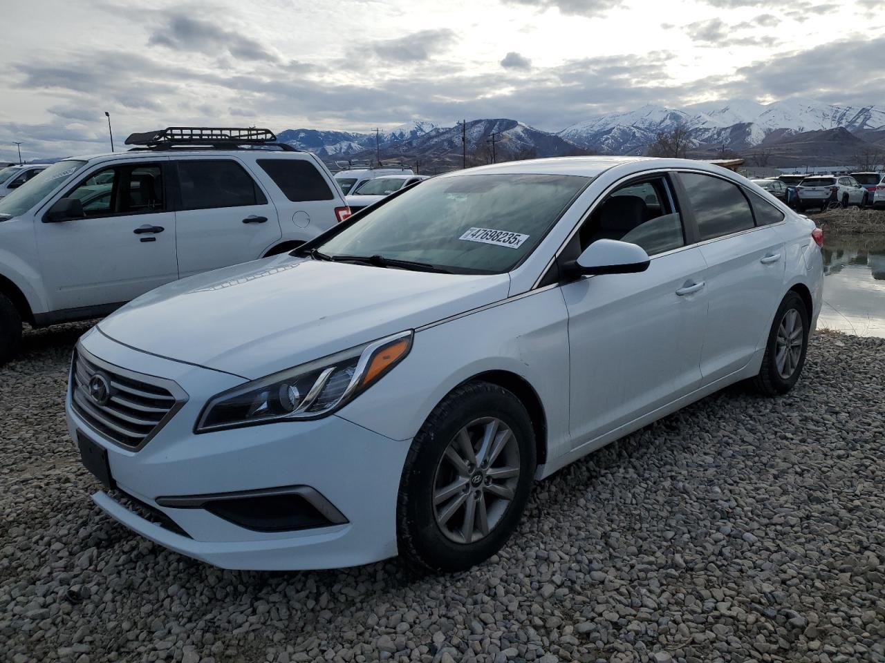 2017 HYUNDAI SONATA SE
