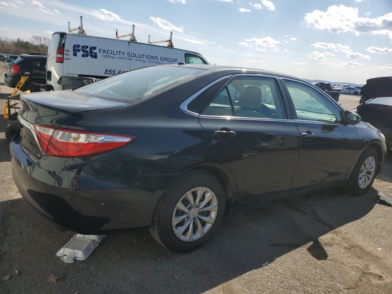 2016 TOYOTA CAMRY LE - Image 3