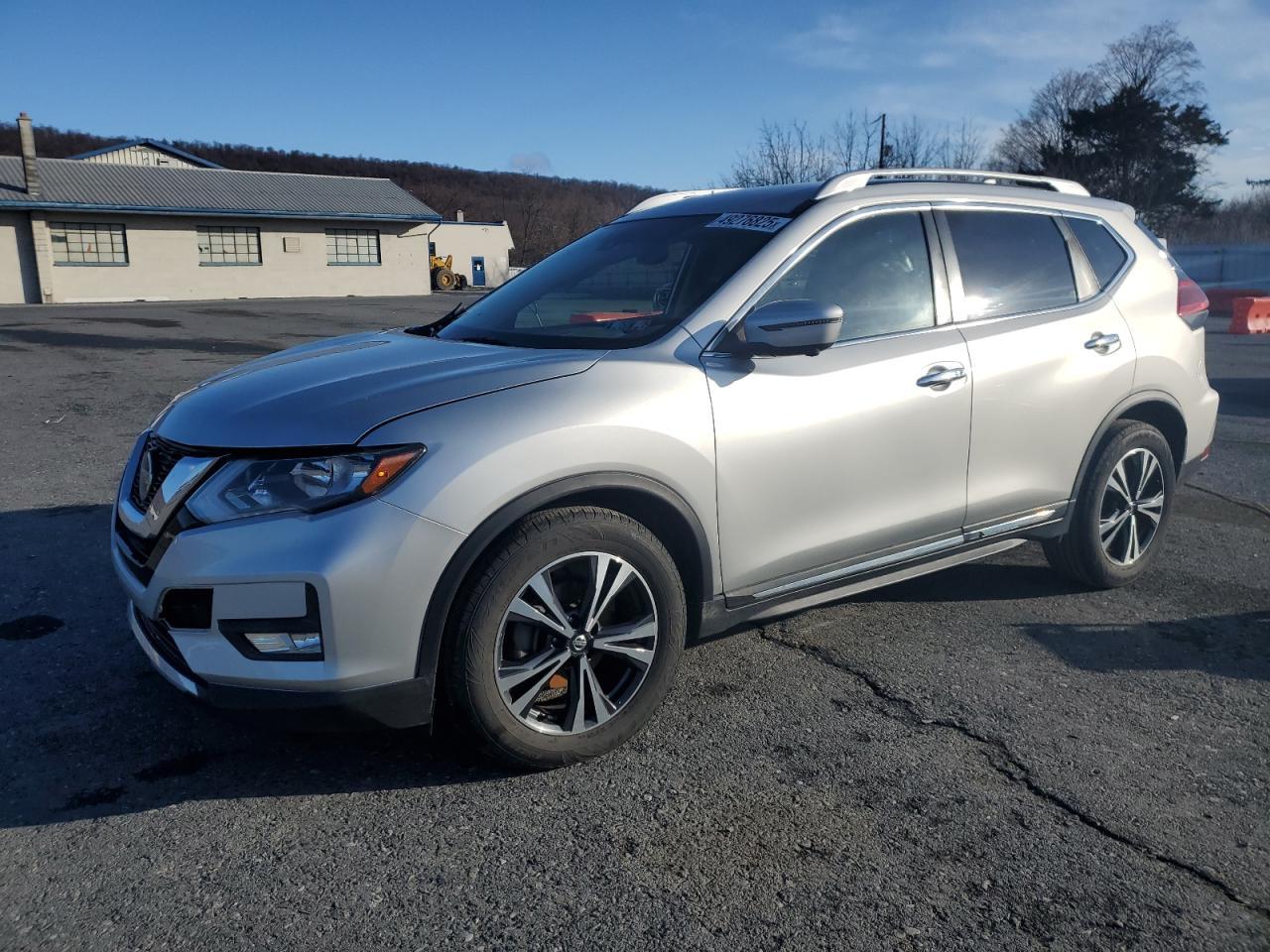 2018 NISSAN ROGUE S