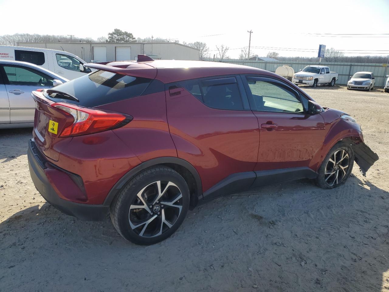 2019 TOYOTA C-HR XLE - Фото 3