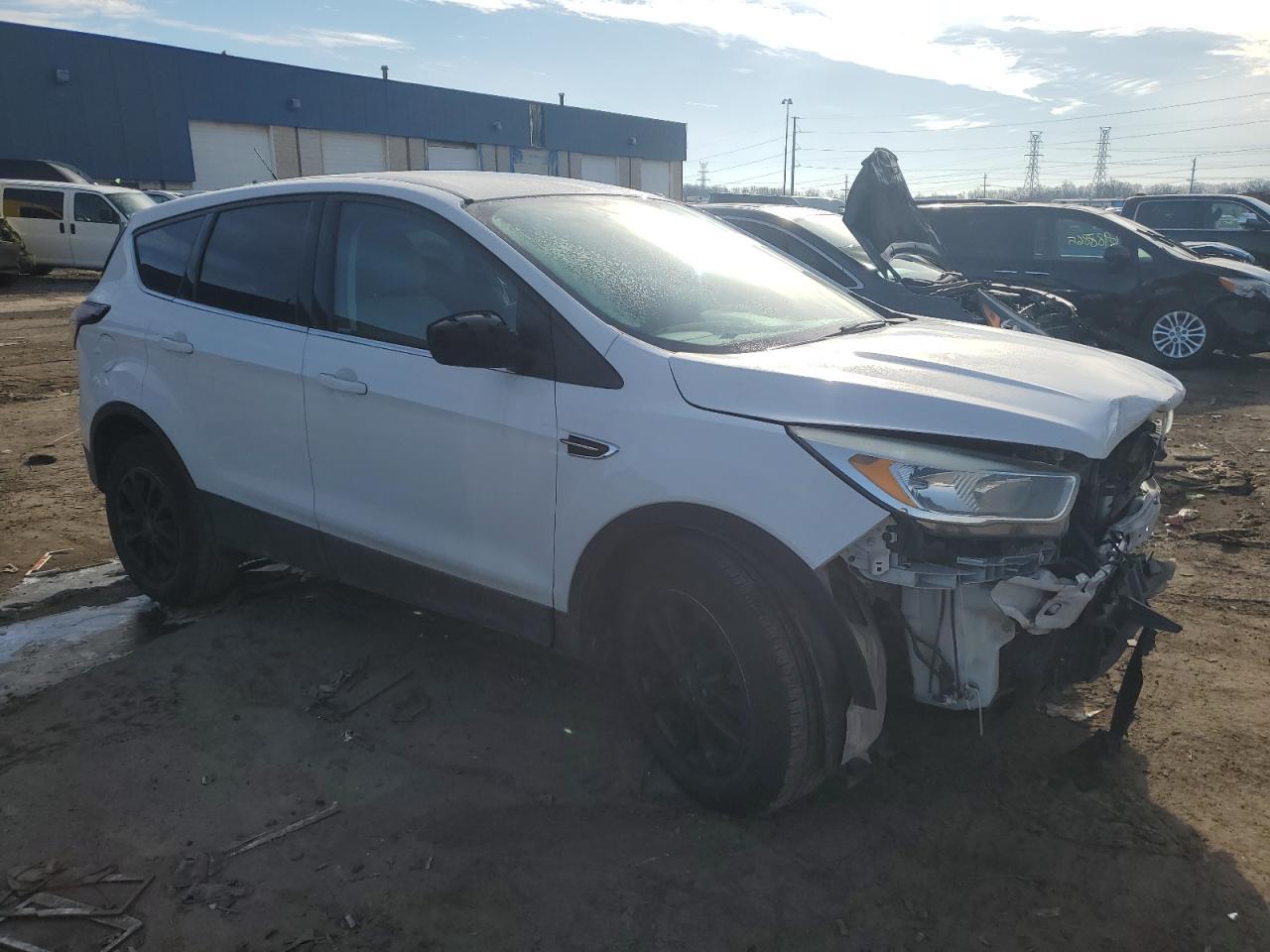 2017 FORD ESCAPE SE - Фото 4