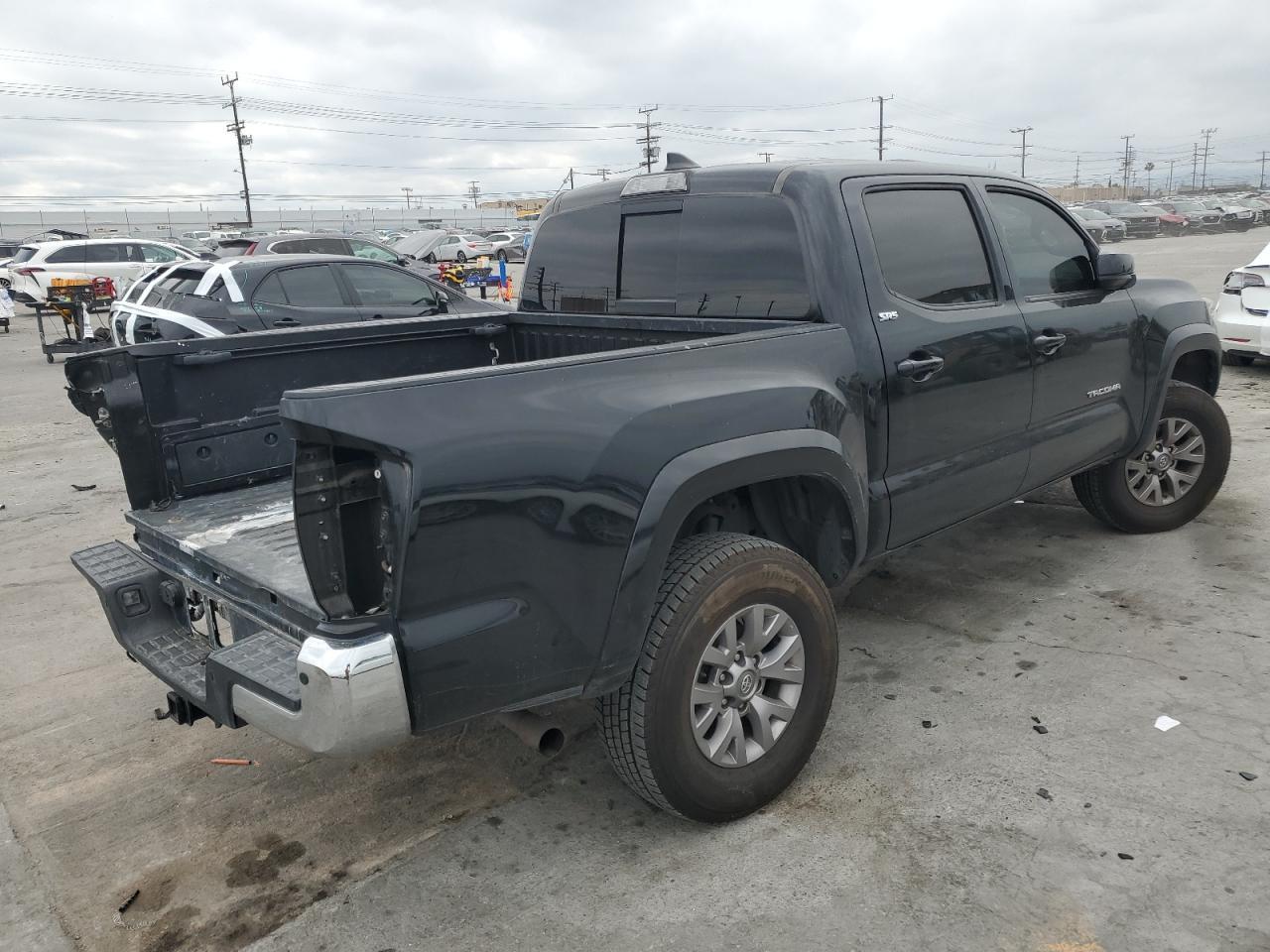 2018 TOYOTA TACOMA DOU - Фото 3