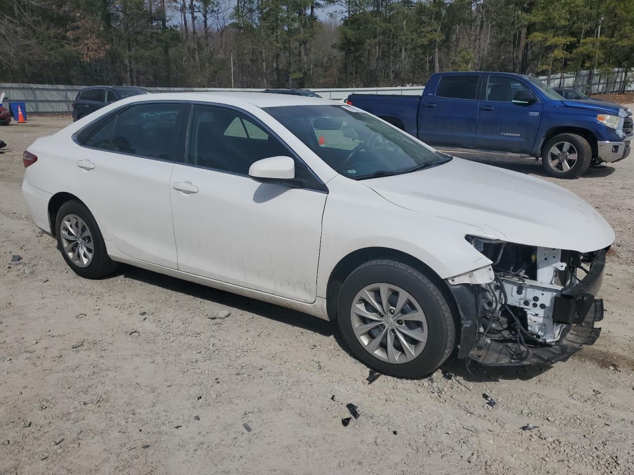 2017 TOYOTA CAMRY LE - Image 4