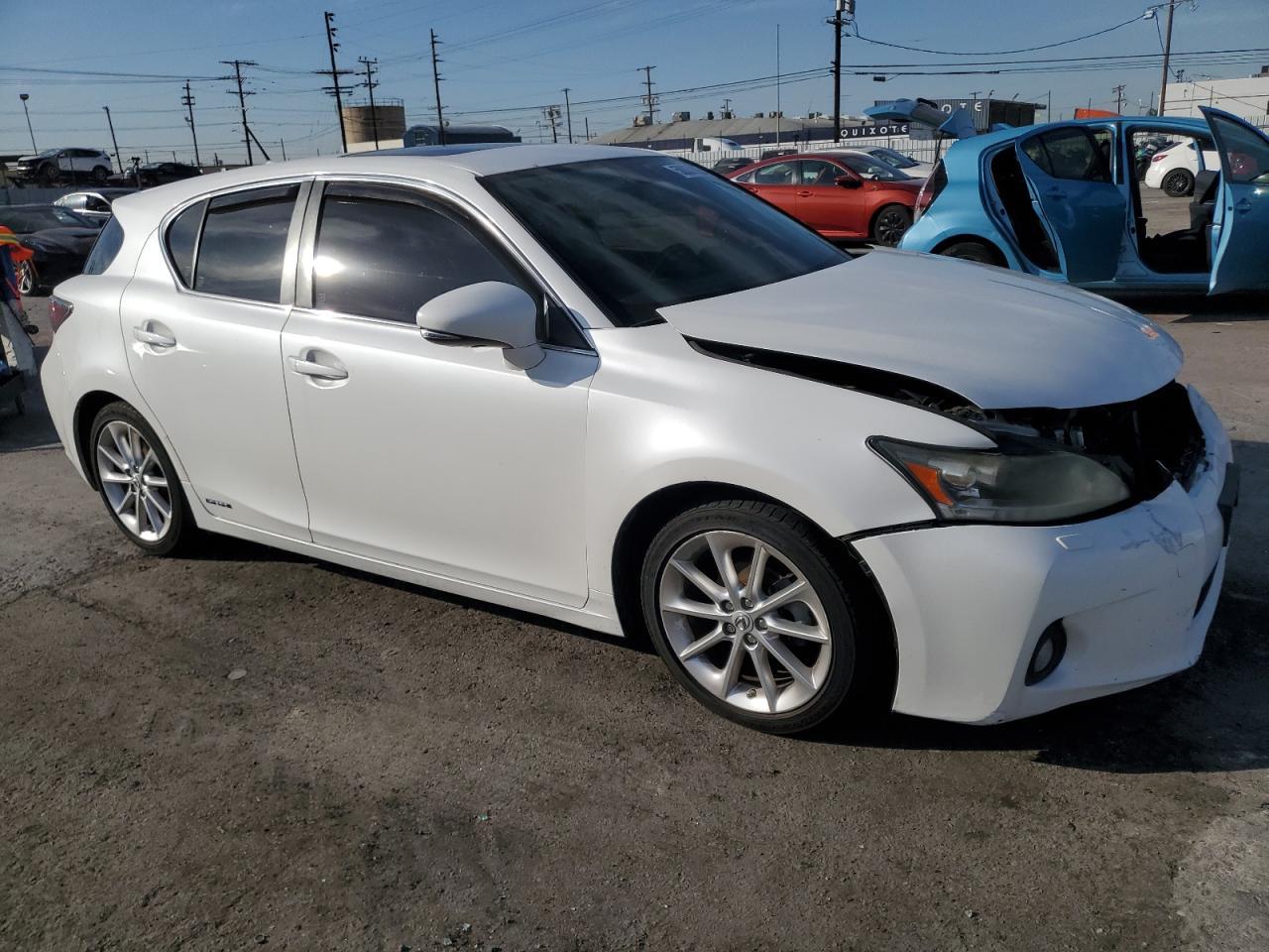2011 LEXUS CT 200 - Image 4