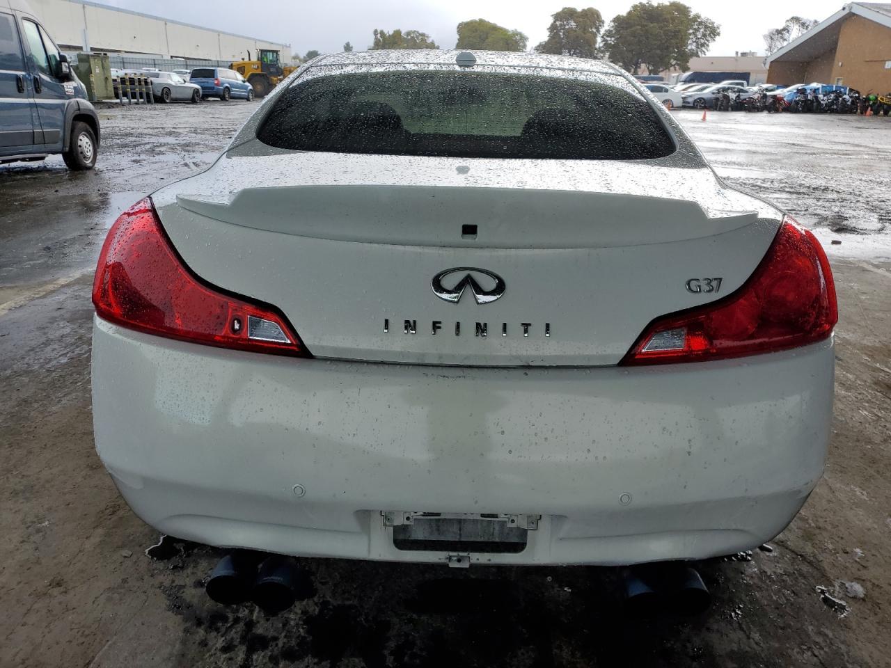 2012 INFINITI G37 BASE - Image 6