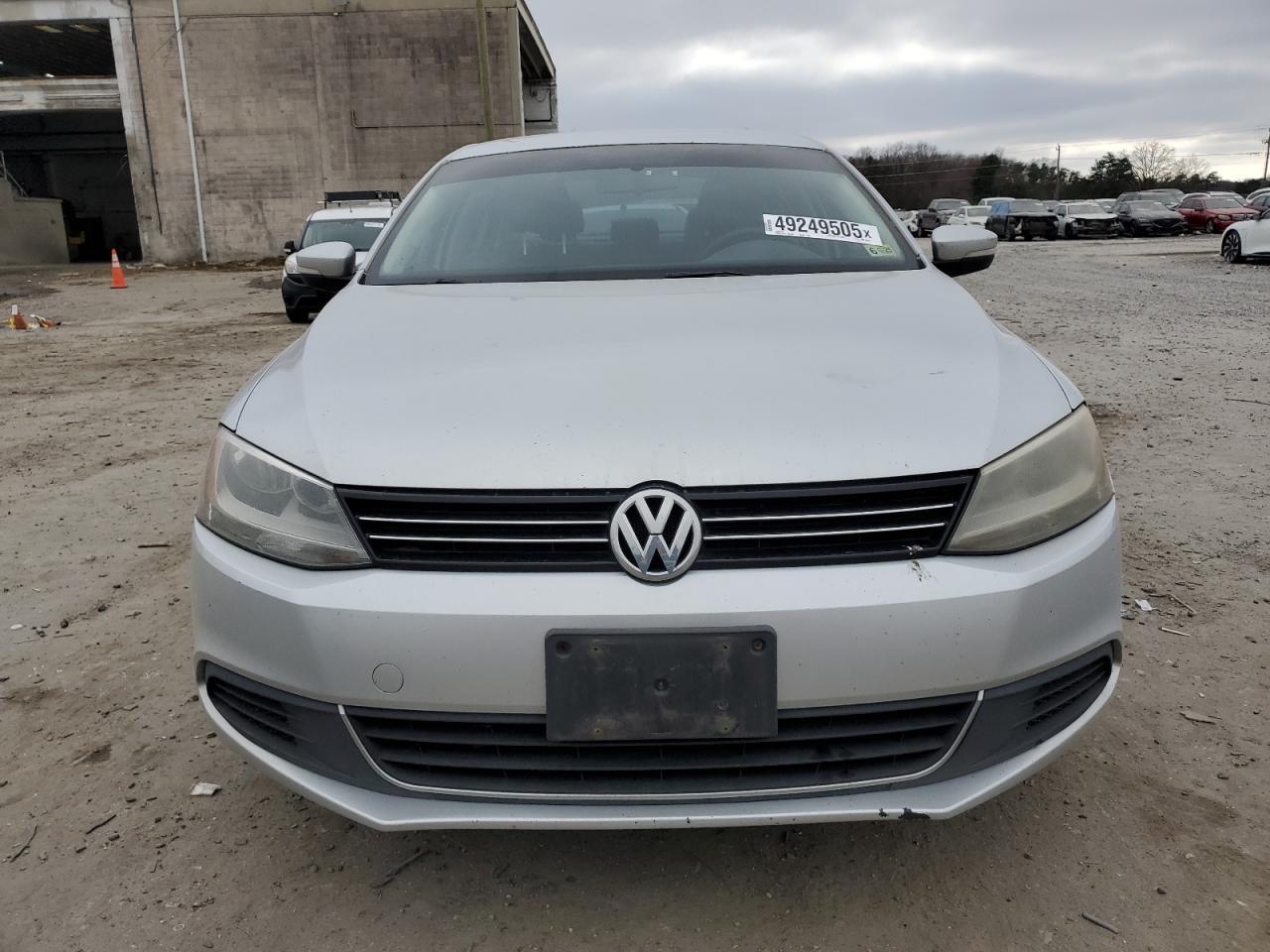 2014 VOLKSWAGEN JETTA SE - Image 5