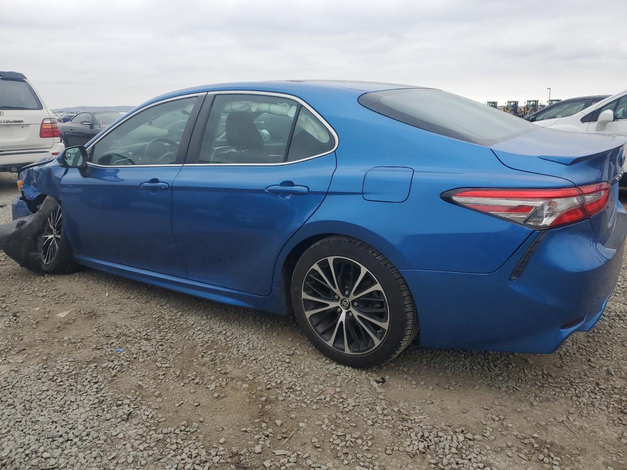 2018 TOYOTA CAMRY L - Фото 2